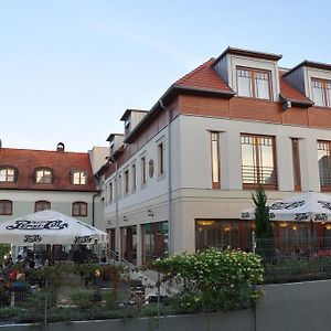 Hotel Harom Gunar